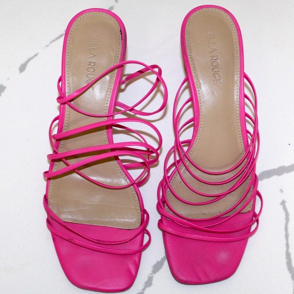PINK SANDALS